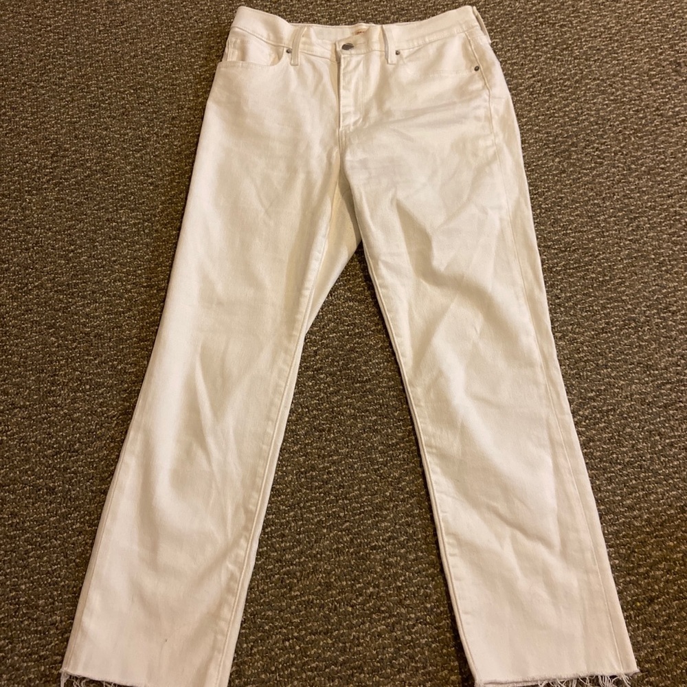 White Levi’a 724 High Rise Straight Jeans